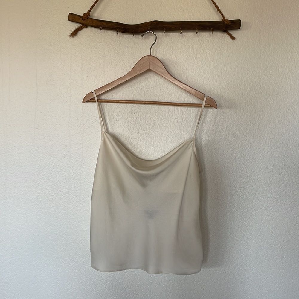 White cowl party tank - Picture 8 of 10